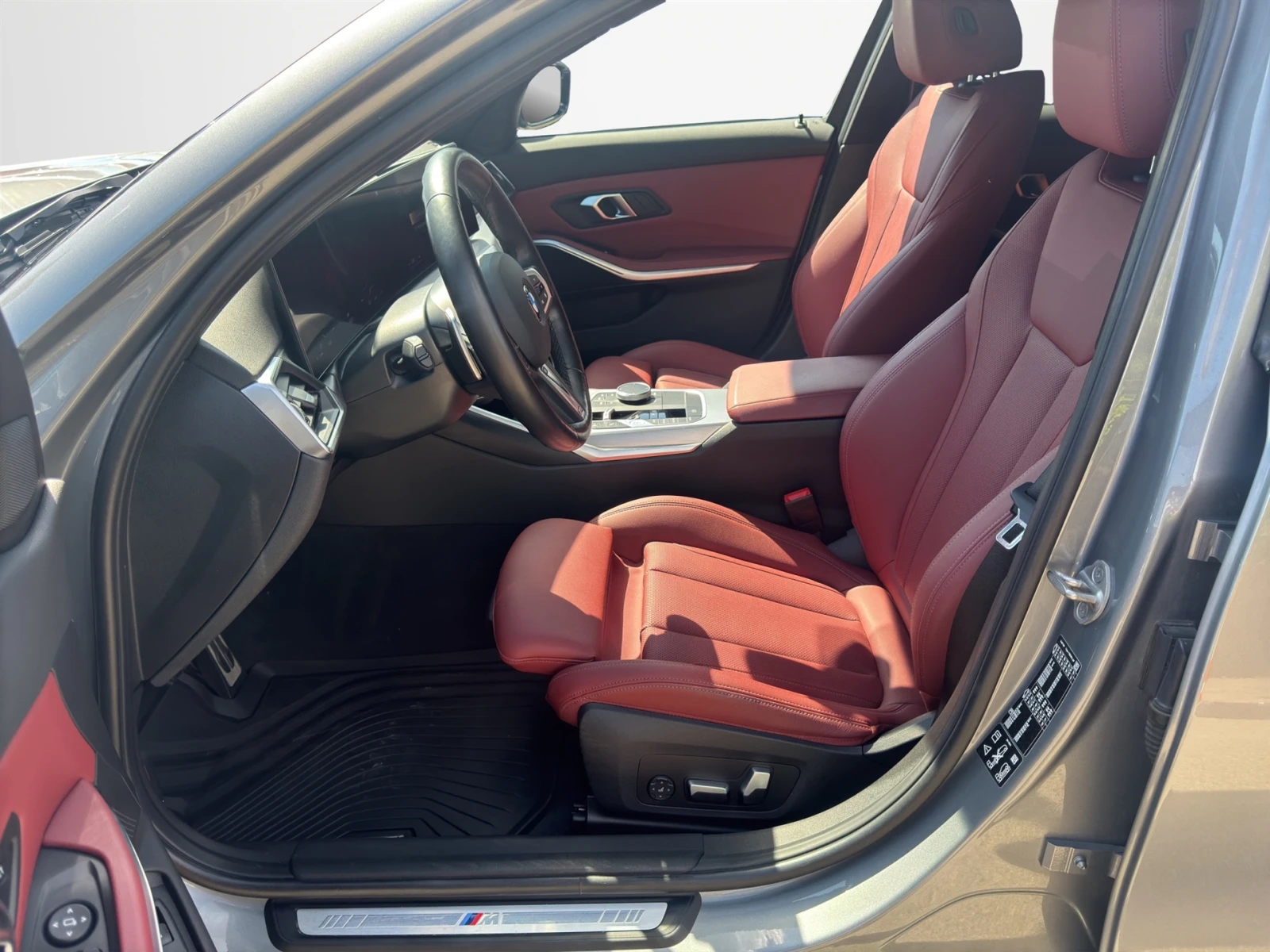 BMW 320 xDrive, снимка 6 - Автомобили и джипове - 55127852