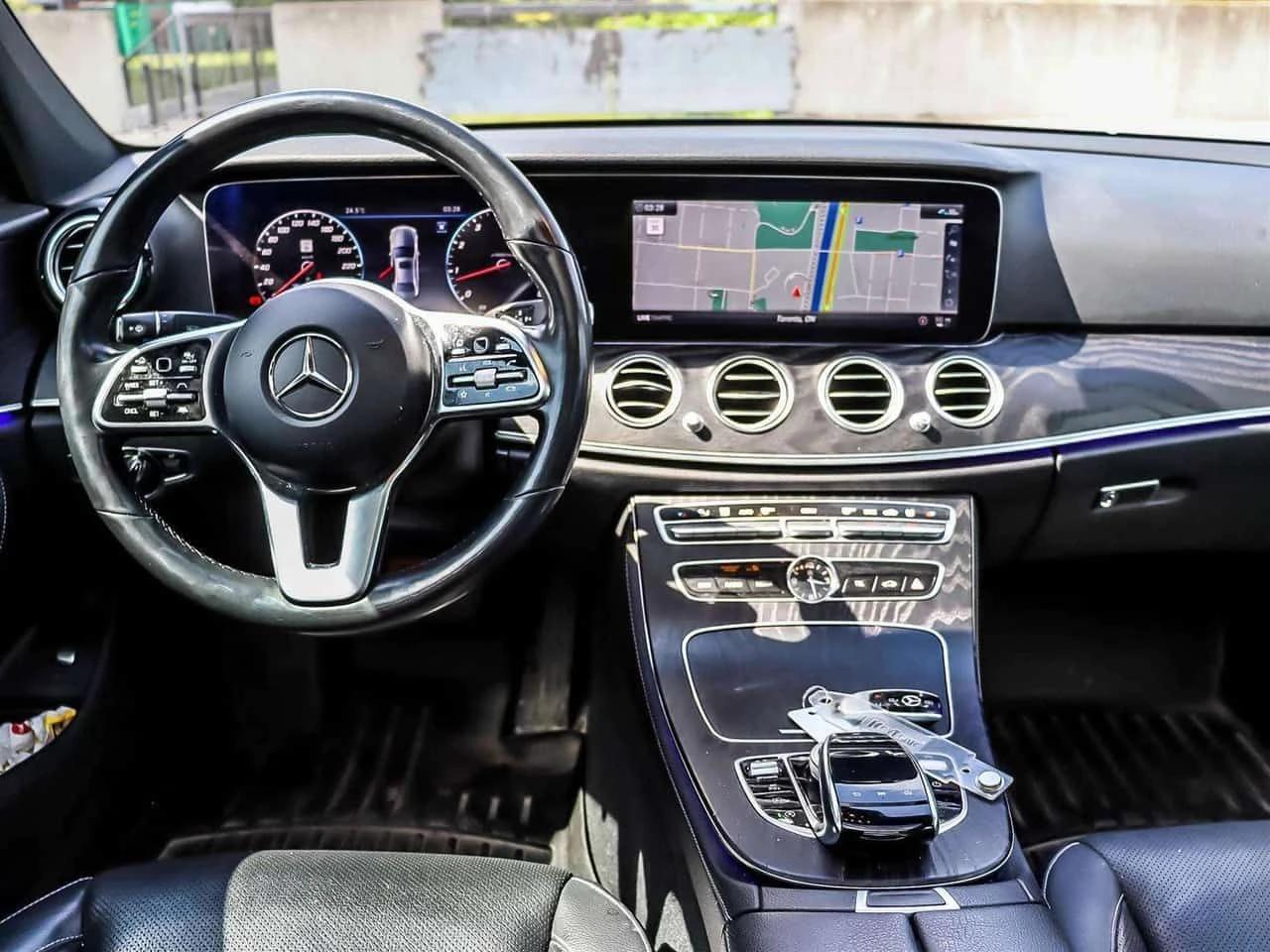 Mercedes-Benz E 450 AMG Line * Фиксирана цена до България * CARFAX * , снимка 6 - Автомобили и джипове - 55299250