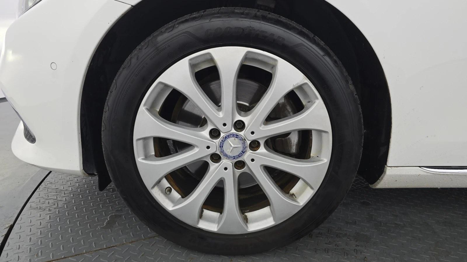 Mercedes-Benz E 220 Exclusive autoprime.bg, снимка 5 - Автомобили и джипове - 56022236