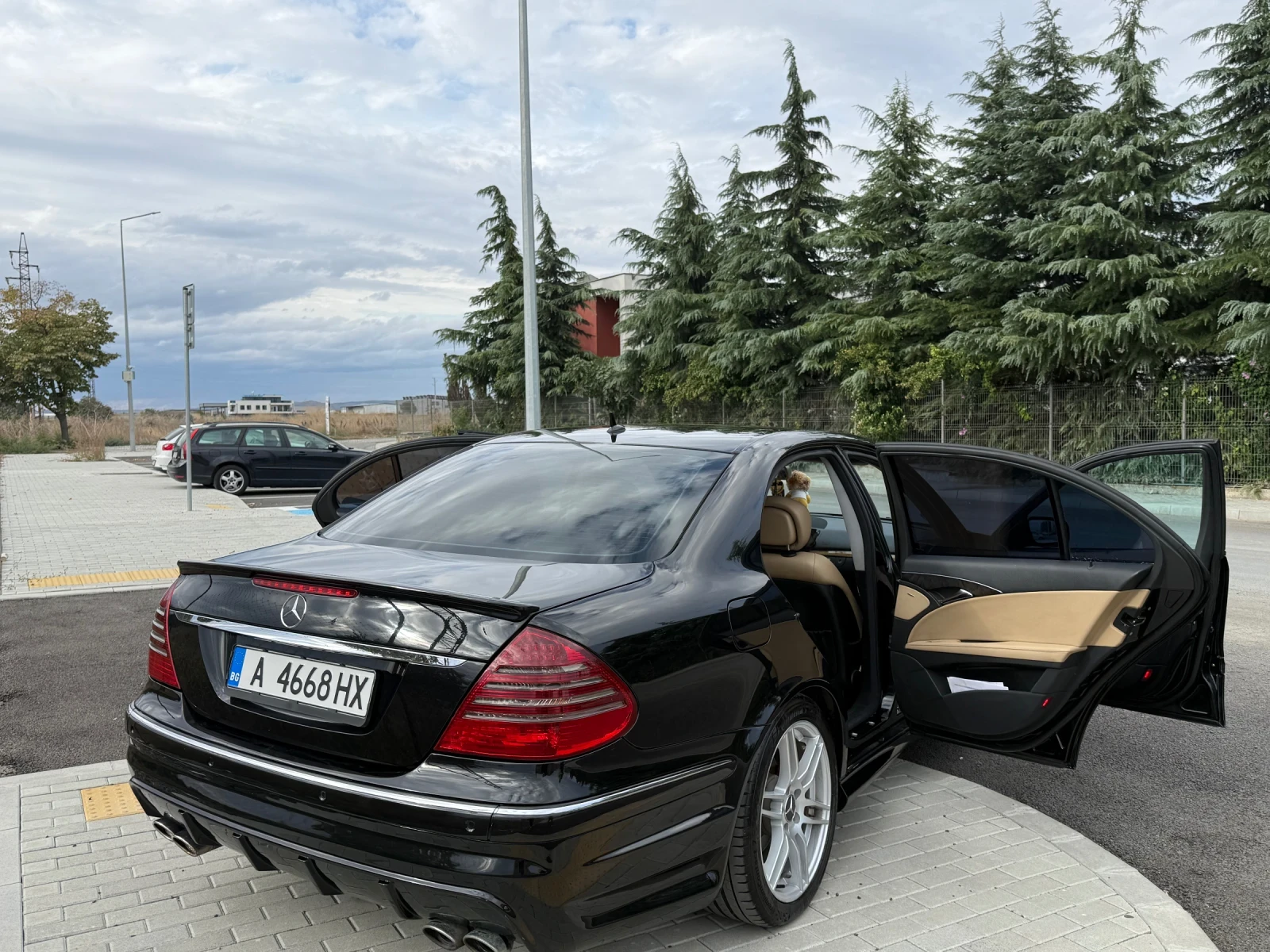 Mercedes-Benz E 320, снимка 7 - Автомобили и джипове - 56185102