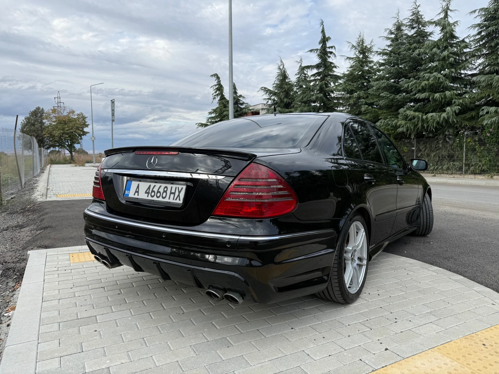 Mercedes-Benz E 320, снимка 5 - Автомобили и джипове - 56185102