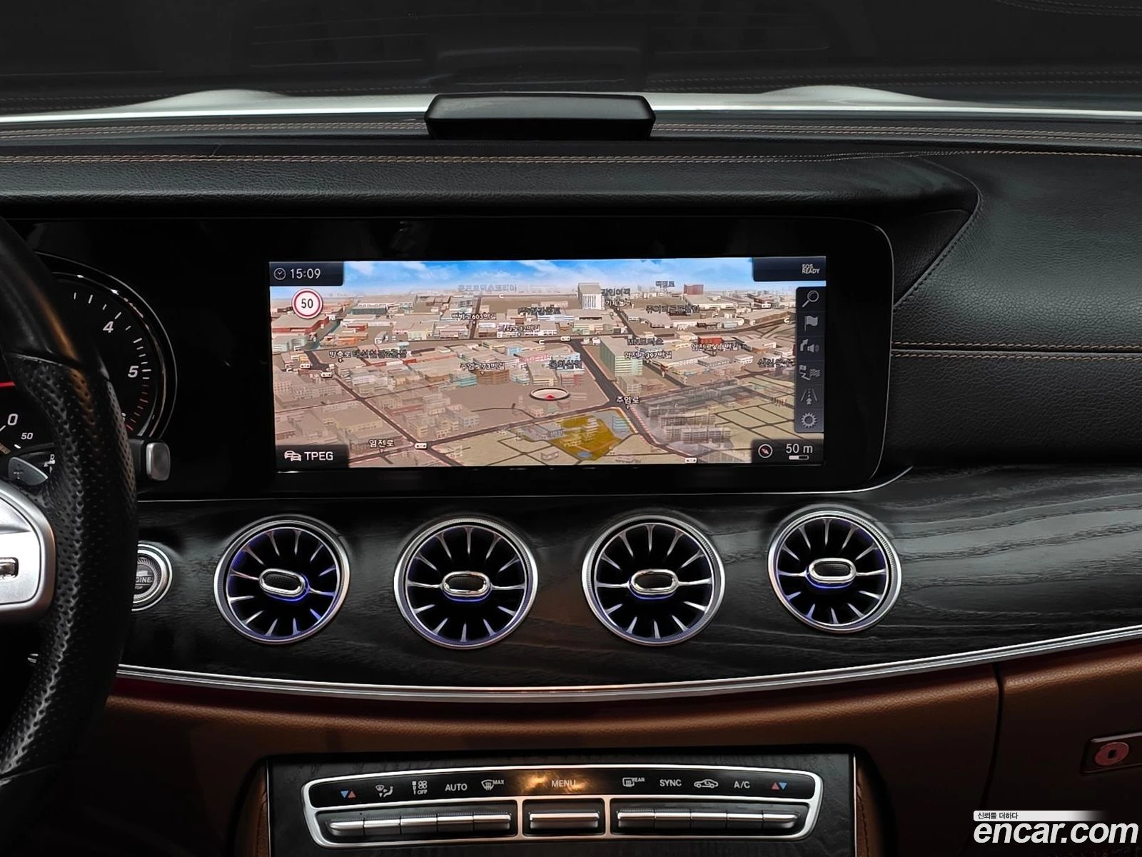 Mercedes-Benz E 220 E220d Coupe, снимка 13 - Автомобили и джипове - 56378624