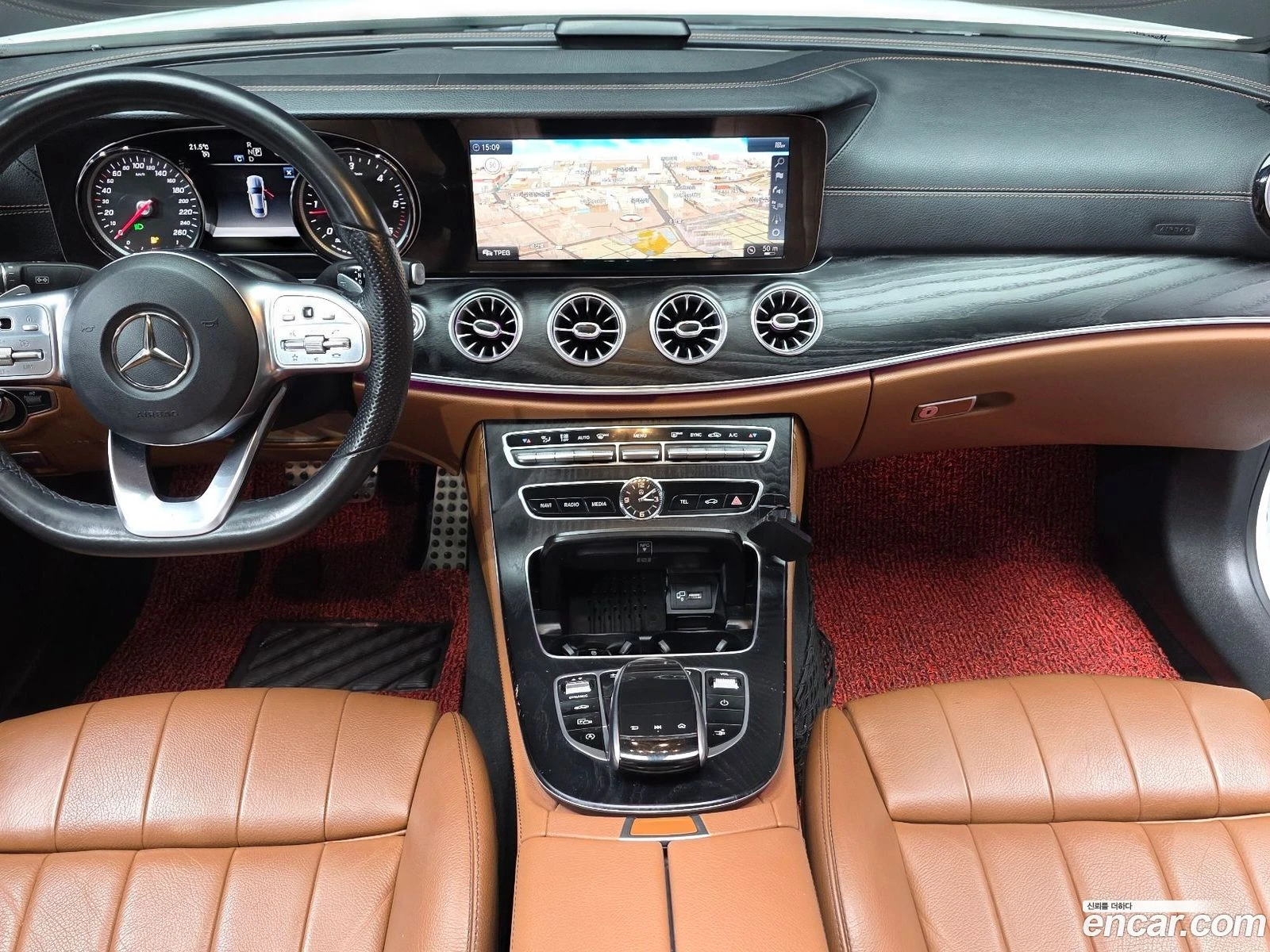 Mercedes-Benz E 220 E220d Coupe, снимка 7 - Автомобили и джипове - 56378624