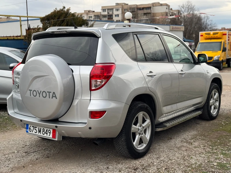 Toyota Rav4 2.2D4D 4x4, снимка 6 - Автомобили и джипове - 48546499