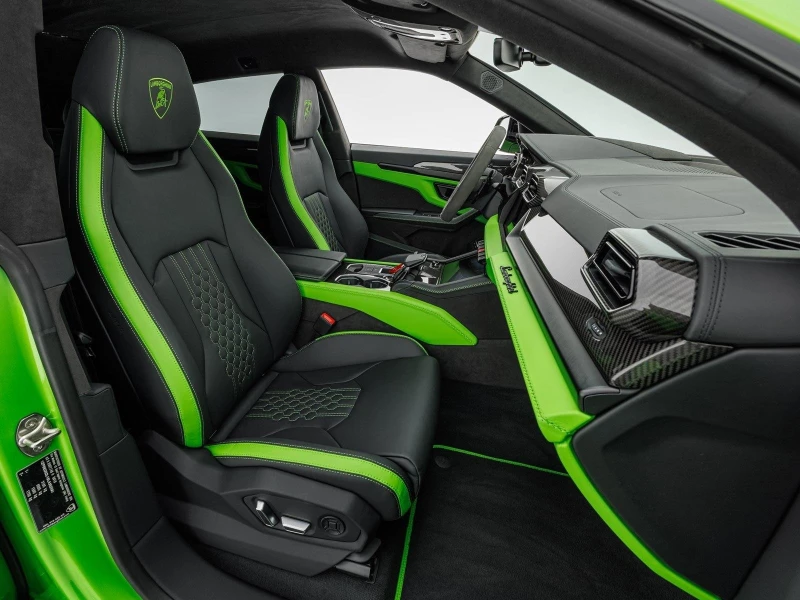 Lamborghini Urus SE PLUG-IN HYBRID CERAMIC AKRAPOVIC B&O, снимка 13 - Автомобили и джипове - 51508736