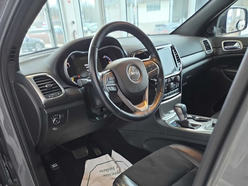Jeep Grand cherokee 2019 Altitude * CARFAX * БЕЗ ПЪРВОНАЧАЛНА ВНОСКА, снимка 10 - Автомобили и джипове - 53059315