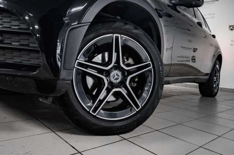 Mercedes-Benz GLC * GLC300 4MATIC * CARFAX * БЕЗ ПЪРВОНАЧАЛНА ВНОСКА, снимка 2 - Автомобили и джипове - 53145608