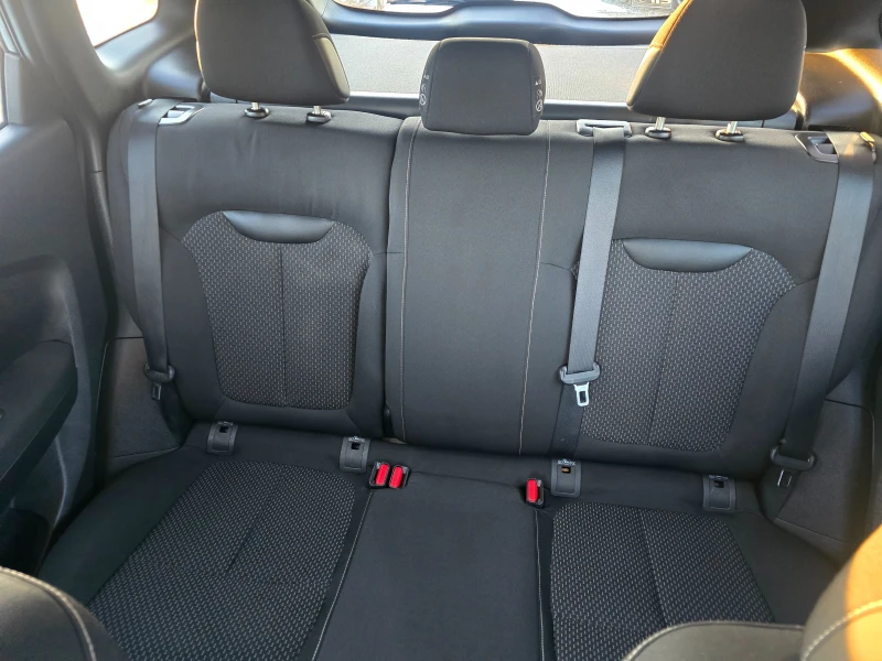 Renault Kadjar 1.5DCI-ЕВРО 6В-АВТОМАТИК-НАВИГАЦИЯ, снимка 13 - Автомобили и джипове - 53168286