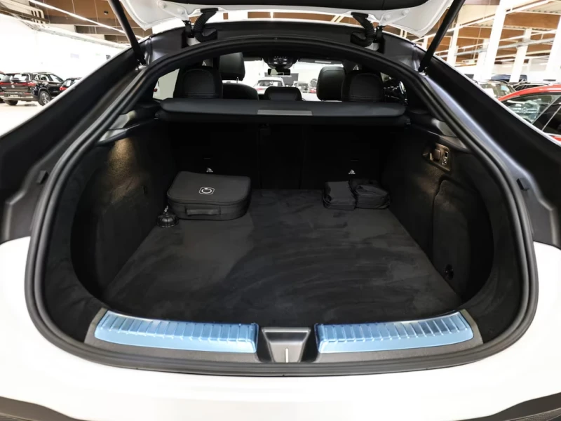 Mercedes-Benz GLE 53 4MATIC 53 AMG HYBRID 4M+ Coupé Premium, снимка 17 - Автомобили и джипове - 53524265