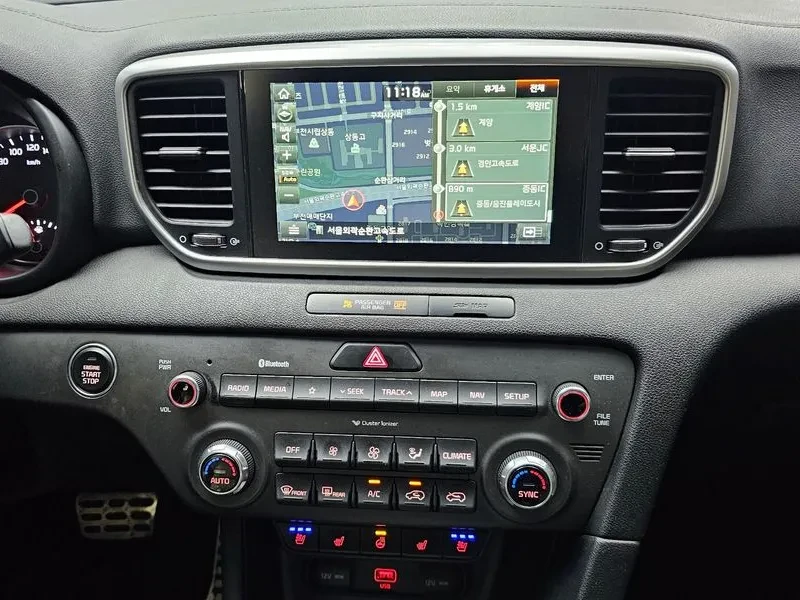 Kia Sportage The Bold Diesel 1.6 2Wd Prestige, снимка 14 - Автомобили и джипове - 55046890