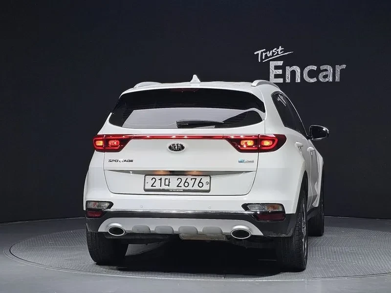 Kia Sportage The Bold Diesel 1.6 2Wd Prestige, снимка 4 - Автомобили и джипове - 55046890