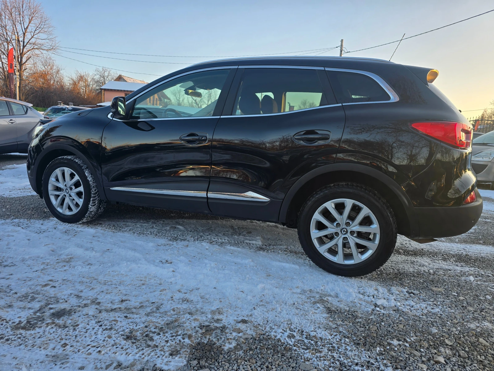 Renault Kadjar 1.5DCI-ЕВРО 6В-АВТОМАТИК-НАВИГАЦИЯ - изображение 3