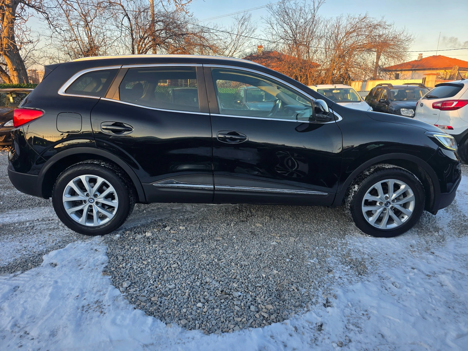 Renault Kadjar 1.5DCI-ЕВРО 6В-АВТОМАТИК-НАВИГАЦИЯ - изображение 6