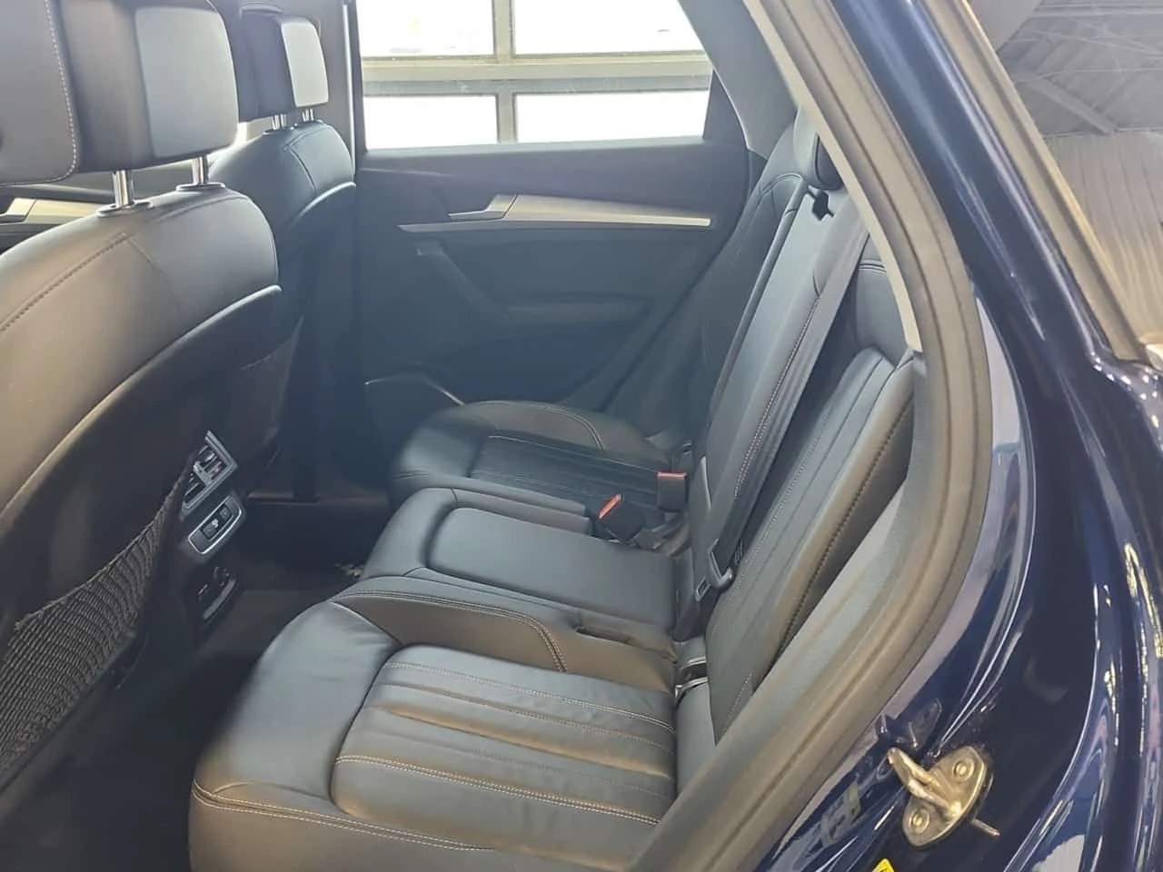 Audi Q5 45TFSI * KOMFORT * CARFAX * Без инциденти * , снимка 8 - Автомобили и джипове - 54037137