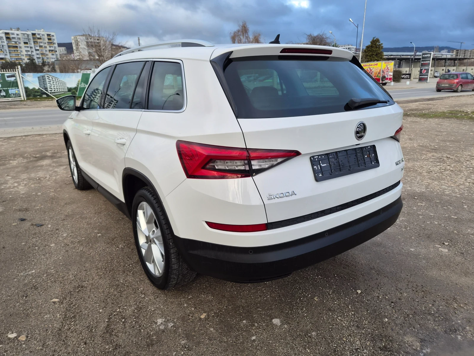 Skoda Kodiaq 2.0tdi 150kc 4x4 , снимка 6 - Автомобили и джипове - 54058005