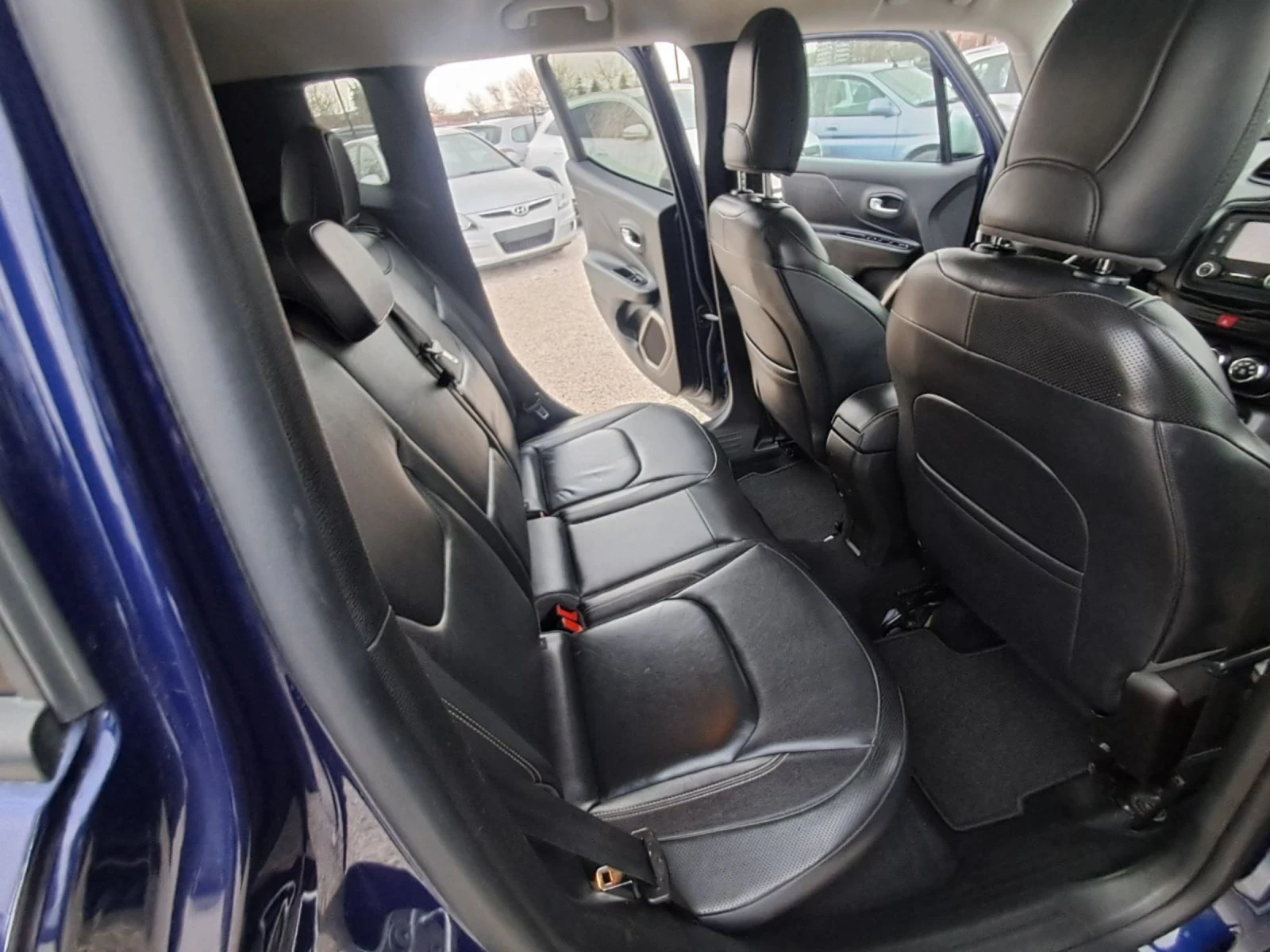 Jeep Renegade 2.4 4х4 АВТОМАТ, снимка 12 - Автомобили и джипове - 54150418