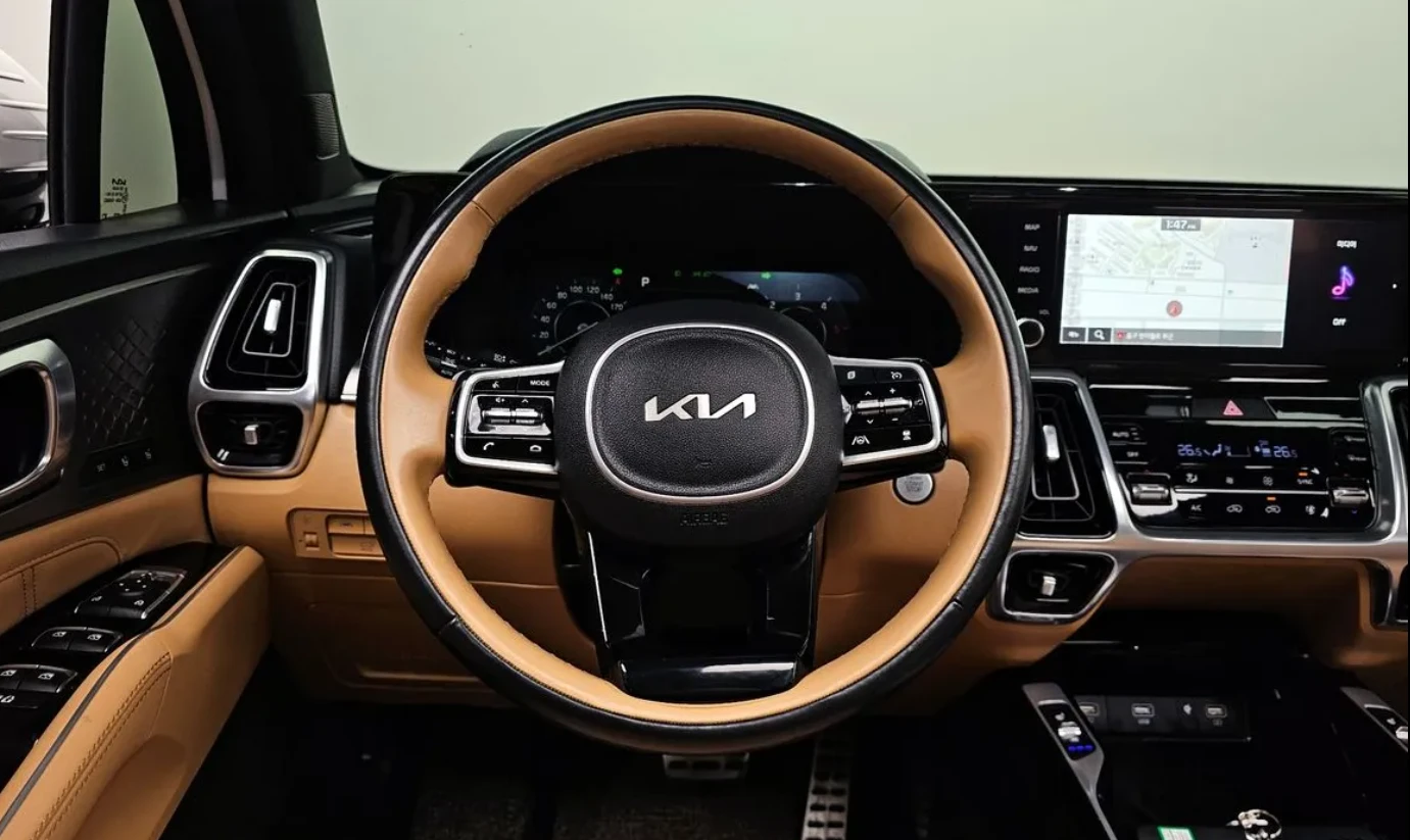 Kia Sorento 2.2 DIESEL AWD / GRAVITY / 360 КАМЕРИ /ОБДУХ/PANO , снимка 9 - Автомобили и джипове - 54720157