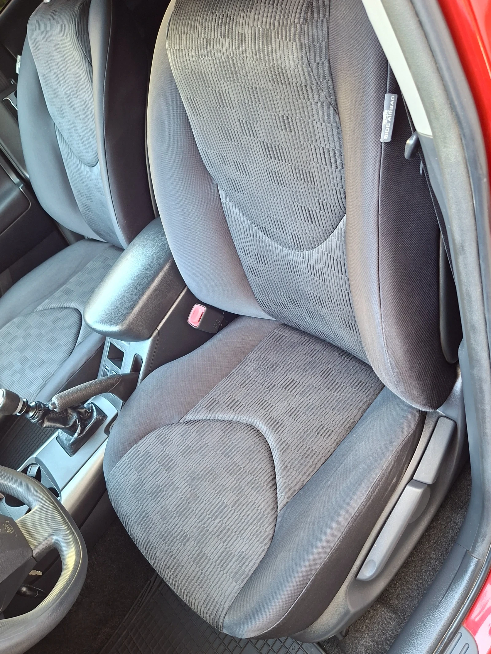 Toyota Rav4 2.2 D4D FACELIFT , снимка 8 - Автомобили и джипове - 55453269