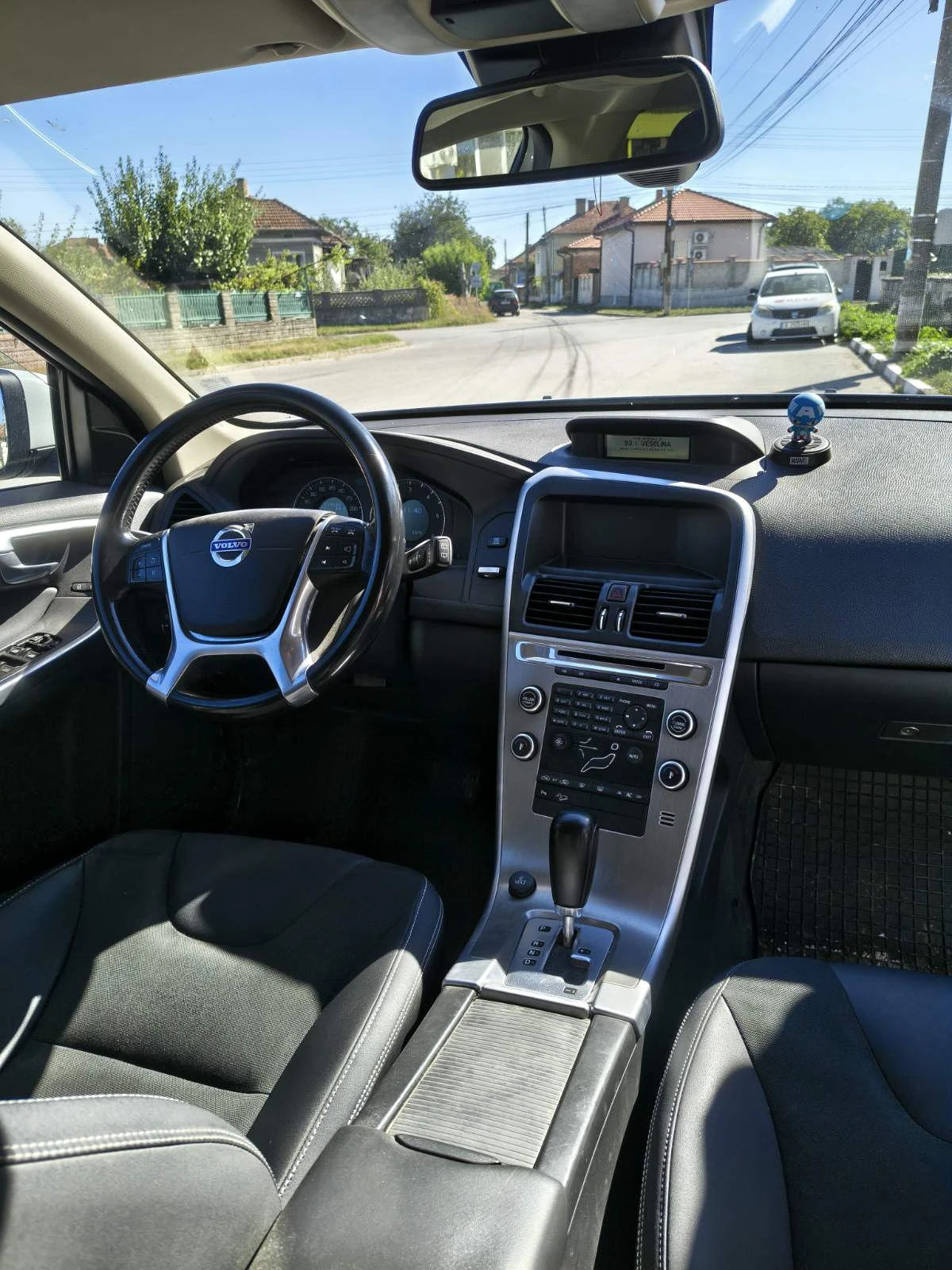 Volvo XC60, снимка 6 - Автомобили и джипове - 56700093