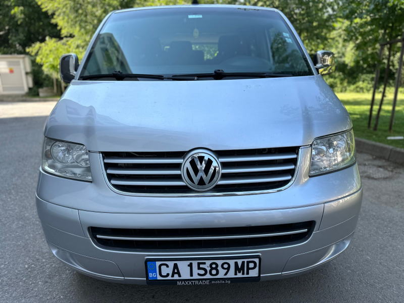 VW Caravelle Регистриран / 9 местен / Топ състояние, снимка 2 - Бусове и автобуси - 46439722
