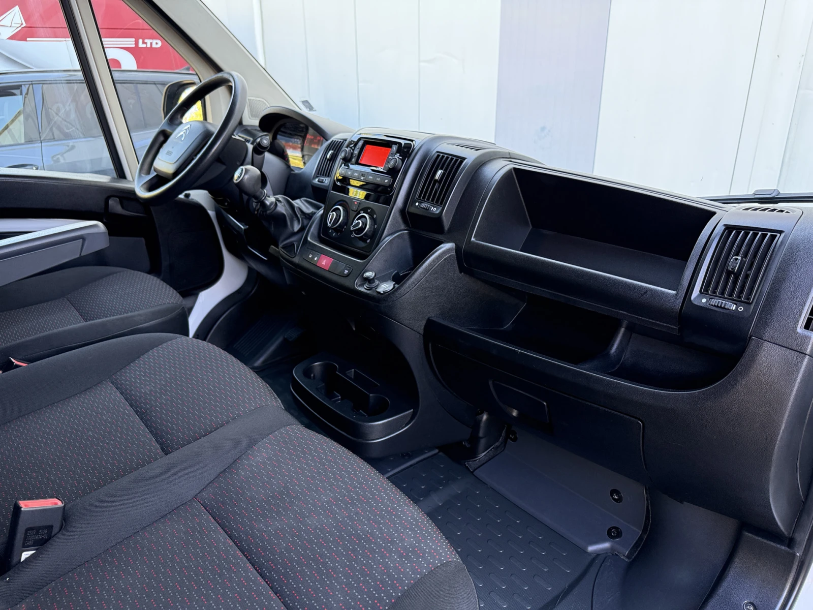 Citroen Jumper 35 L3H2 2.2 BlueHDI 140hp | Mobile.bg � ����������� 14