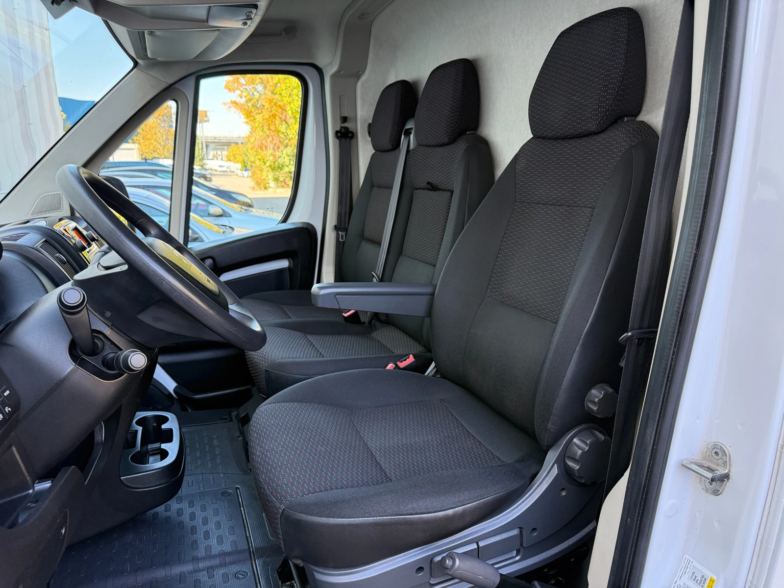 Citroen Jumper 35 L3H2 2.2 BlueHDI 140hp | Mobile.bg � ����������� 11