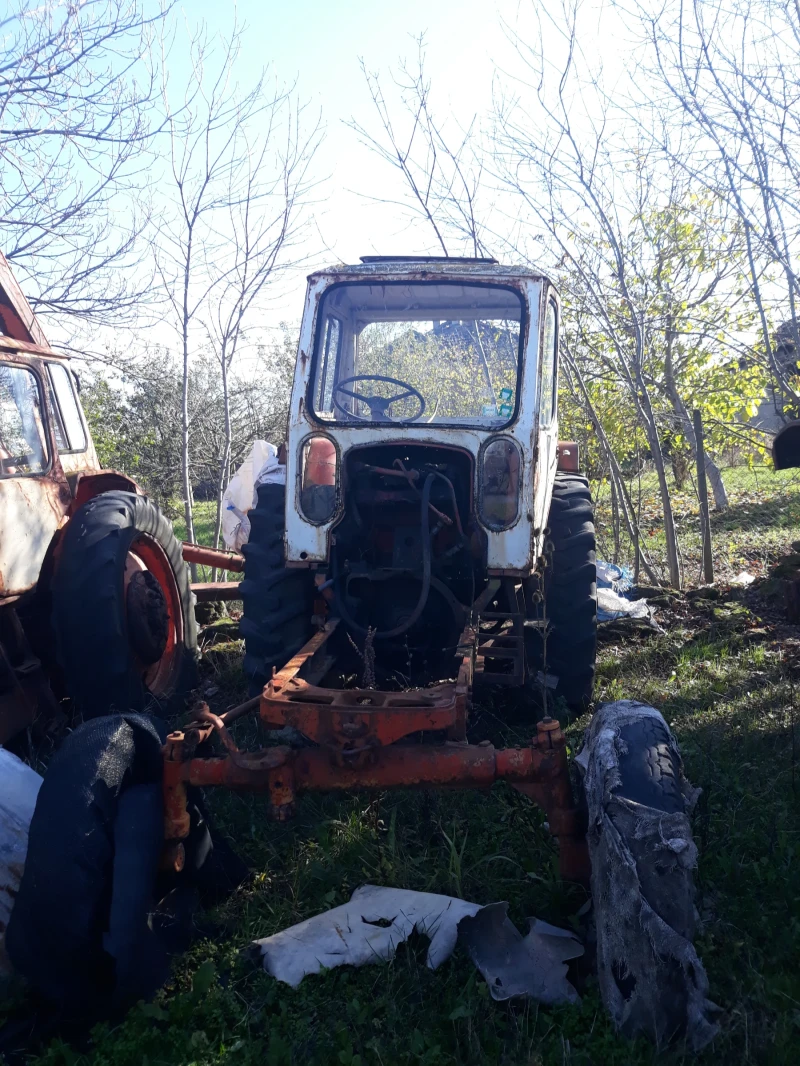 Трактор ЮМЗ 6L, снимка 4 - Селскостопанска техника - 52405370
