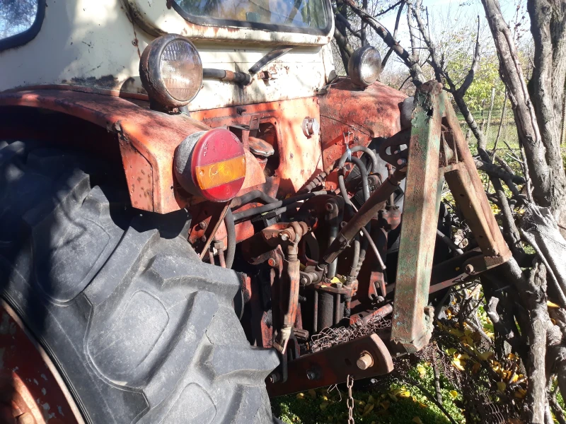 Трактор ЮМЗ 6L, снимка 2 - Селскостопанска техника - 52405370