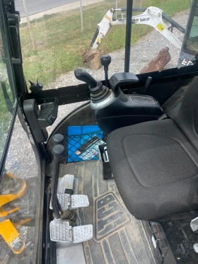      JCB 8026CTS