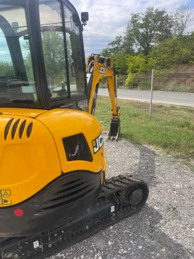      JCB 8026CTS