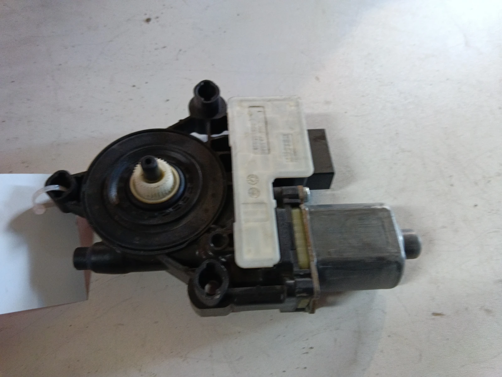 ел.машинка за задно дясно 5Q0959812A Seat Leon
