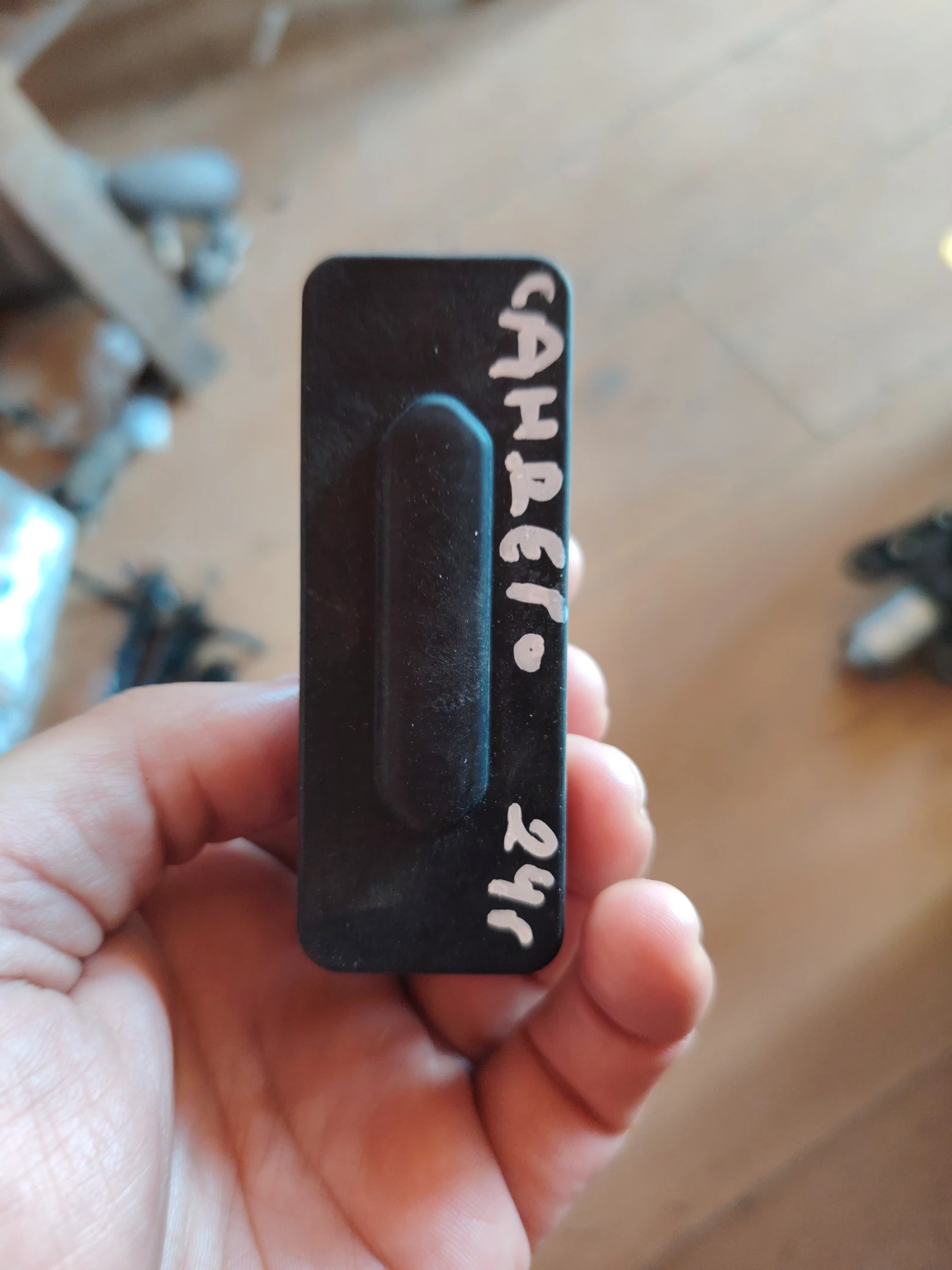 906069264R бутон заден капак Дачия