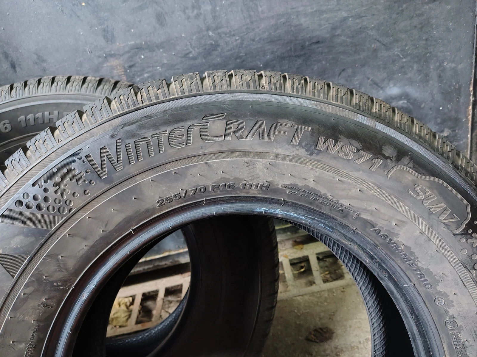 Гуми Зимни 255/70R16, снимка 6 - Гуми и джанти - 54085926