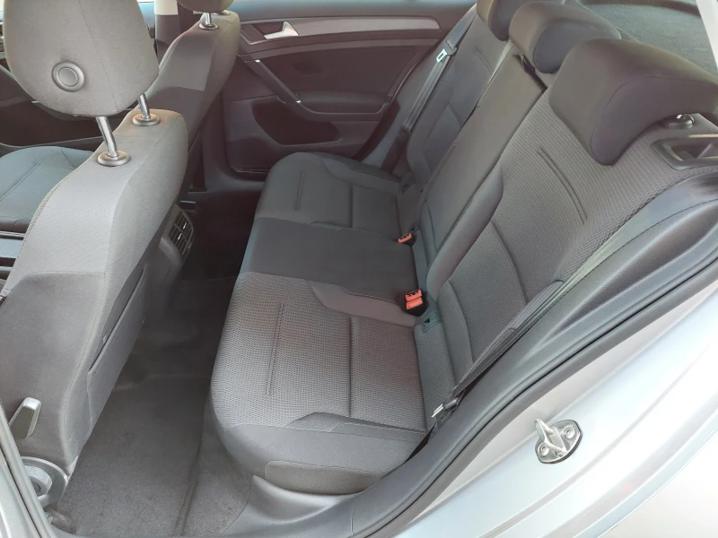 VW Golf e-GOLF/COMFORTLINE/100Kw/AT/N1, снимка 10 - Автомобили и джипове - 46909293