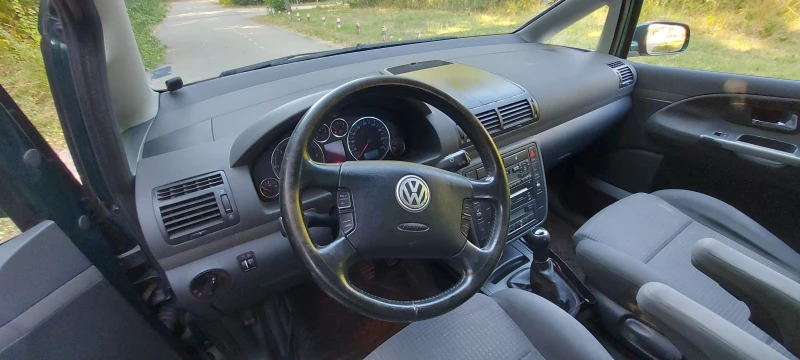 VW Sharan, снимка 8 - Автомобили и джипове - 47231403