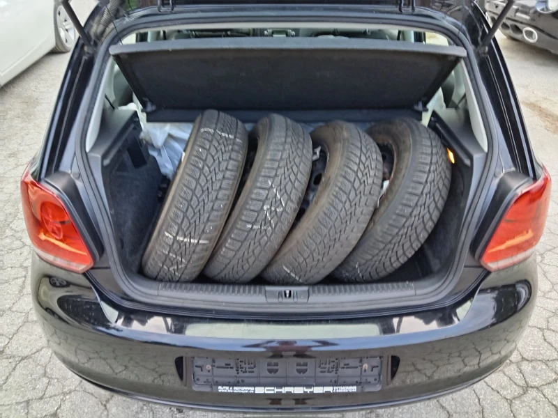 VW Polo 1.2i 12v, снимка 11 - Автомобили и джипове - 52004789
