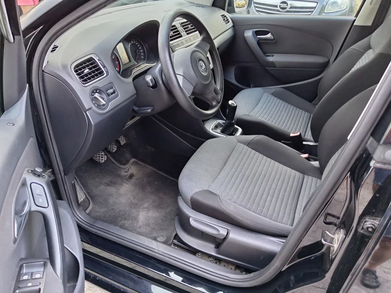 VW Polo 1.2i 12v, снимка 7 - Автомобили и джипове - 52004789