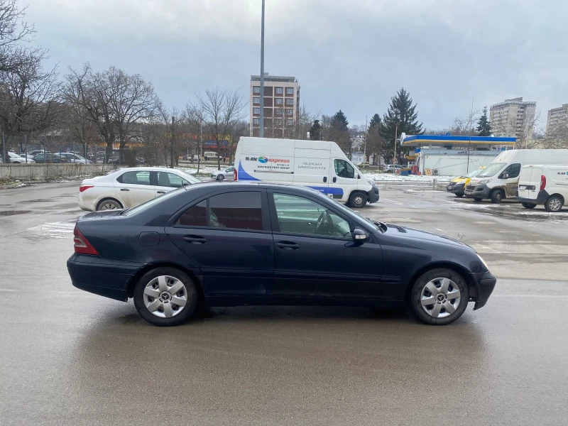 Mercedes-Benz C 220, снимка 6 - Автомобили и джипове - 53089594