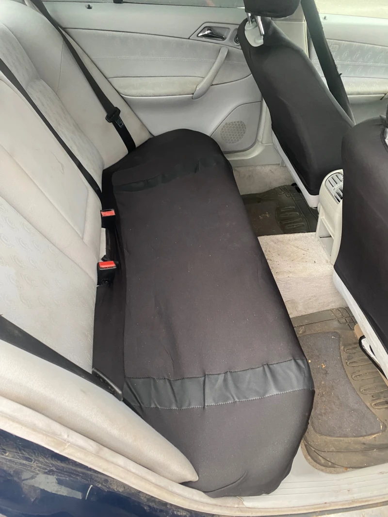 Mercedes-Benz C 220, снимка 9 - Автомобили и джипове - 53089594