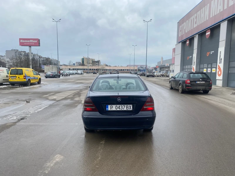 Mercedes-Benz C 220, снимка 3 - Автомобили и джипове - 53089594