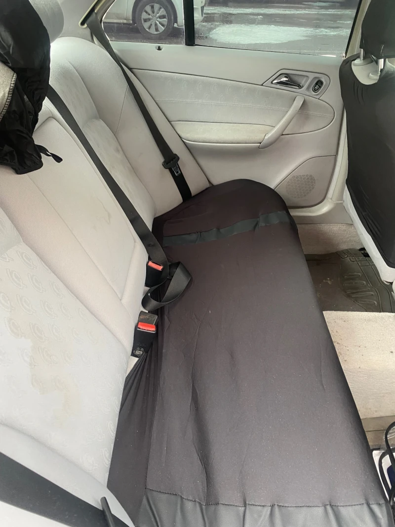 Mercedes-Benz C 220, снимка 7 - Автомобили и джипове - 53089594
