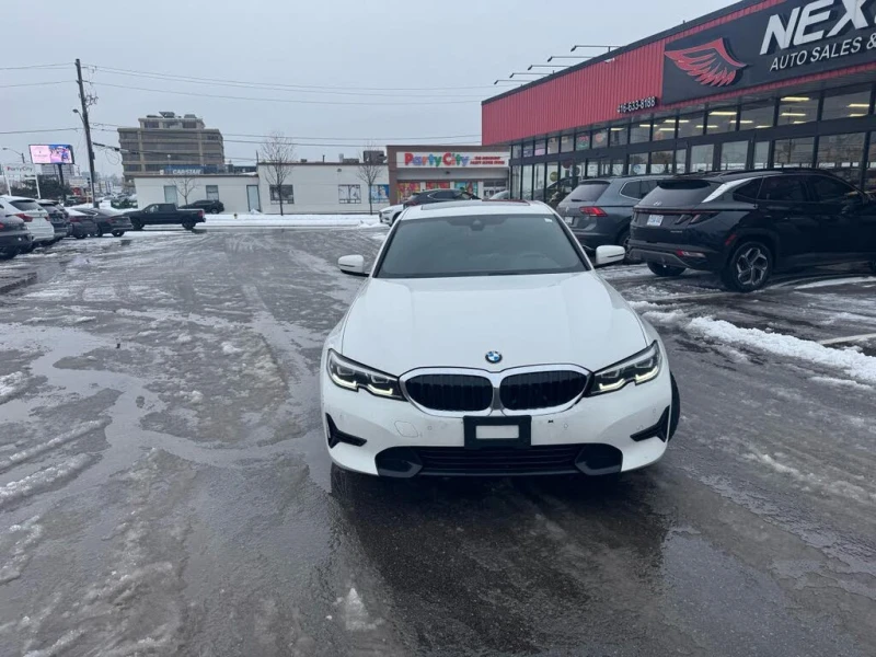 BMW 330 МЪРТВА ТОЧКА* КАМЕРА* ПОДГРЕВ* ПАНОРАМА* CARPLAY, снимка 3 - Автомобили и джипове - 53168630