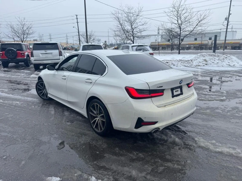 BMW 330 МЪРТВА ТОЧКА* КАМЕРА* ПОДГРЕВ* ПАНОРАМА* CARPLAY, снимка 6 - Автомобили и джипове - 53168630