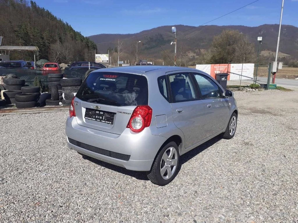 Chevrolet Aveo 1.2i klimatik  - изображение 4