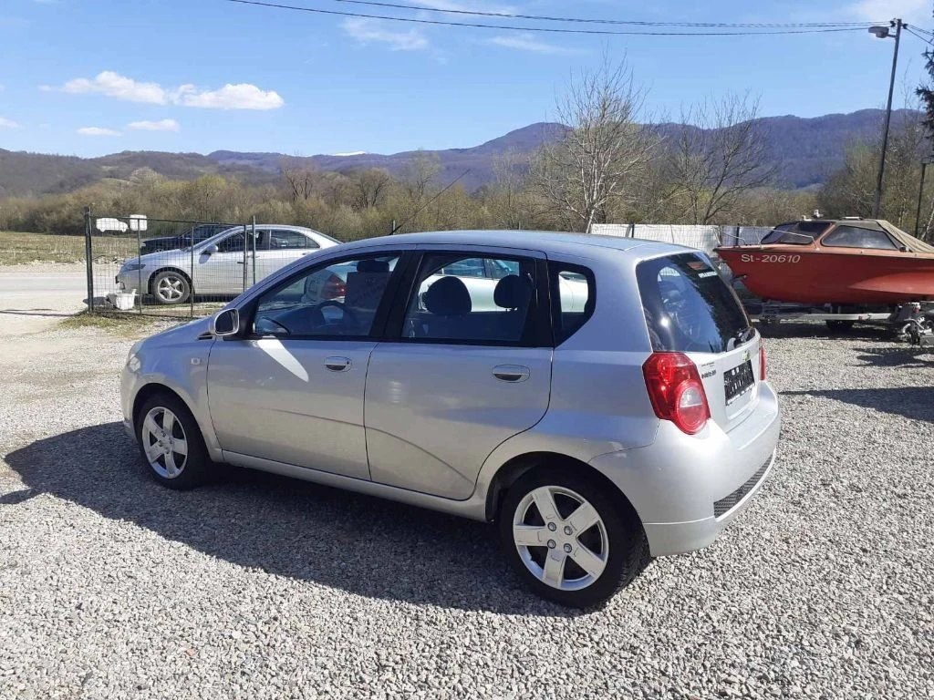 Chevrolet Aveo 1.2i klimatik  - изображение 5