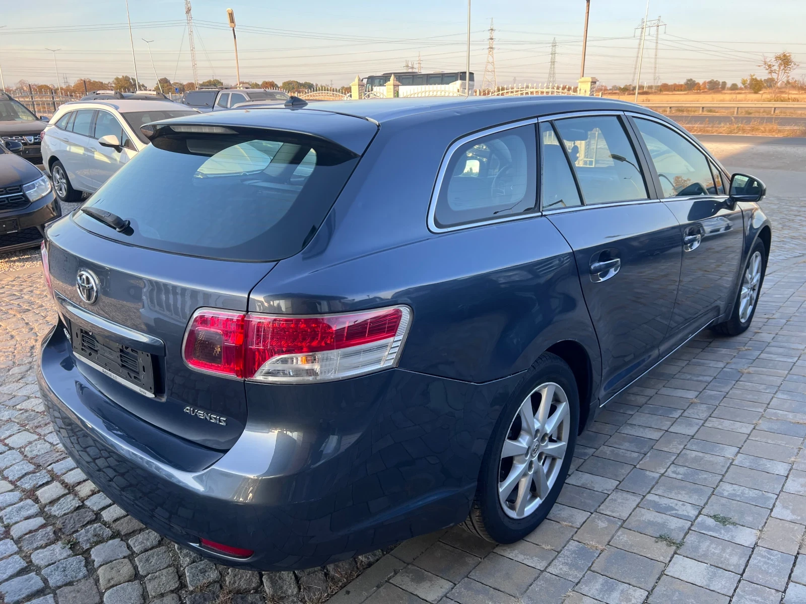 Toyota Avensis 2.2 D4D 150кс - изображение 5