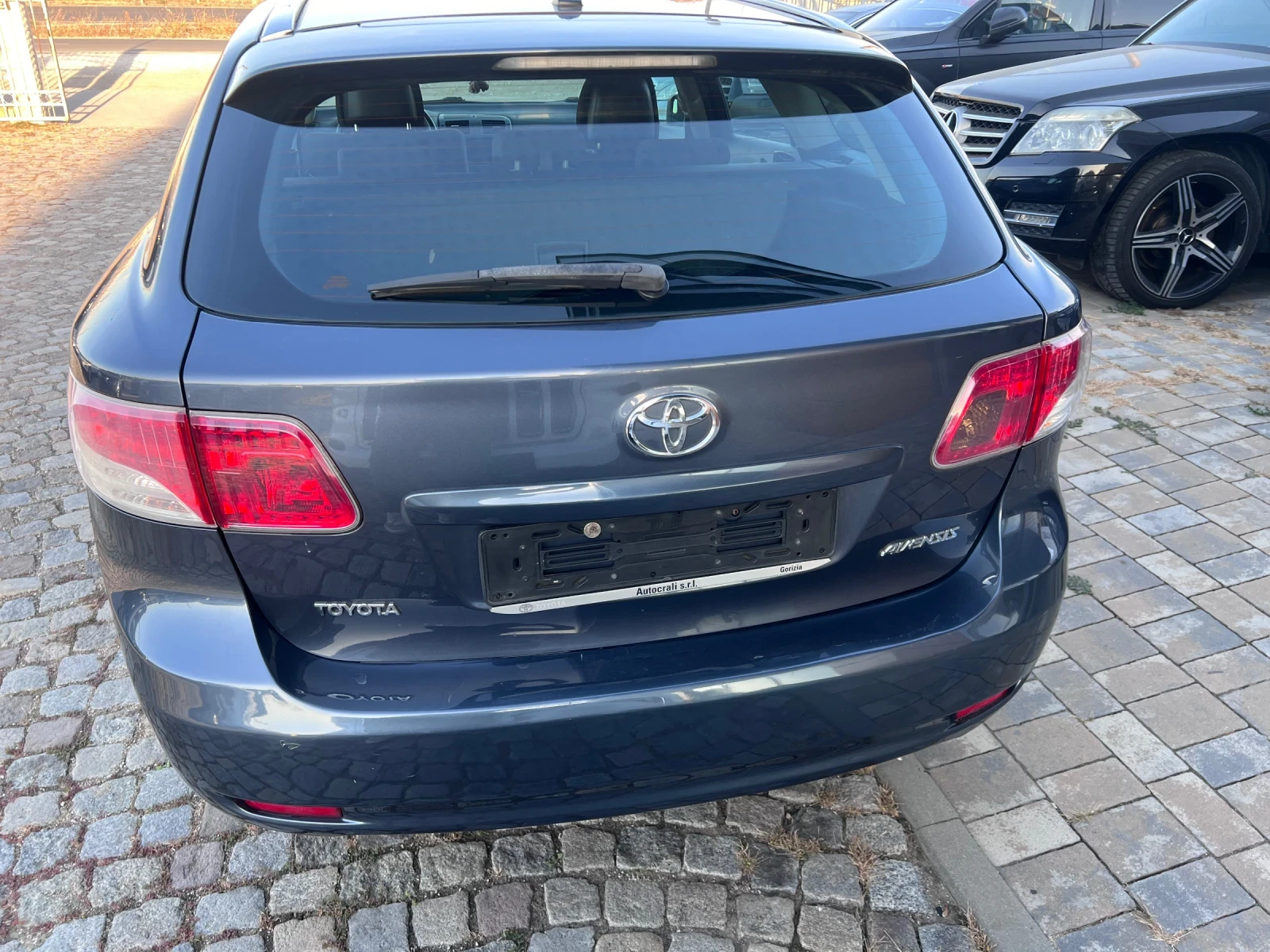 Toyota Avensis 2.2 D4D 150кс - изображение 4