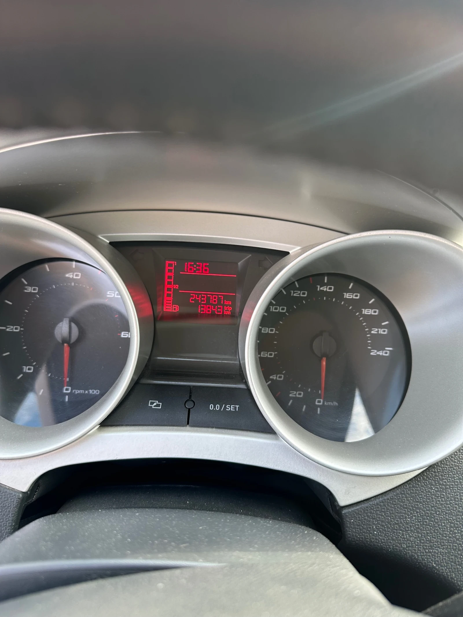 Seat Ibiza 1.6TDI - изображение 6