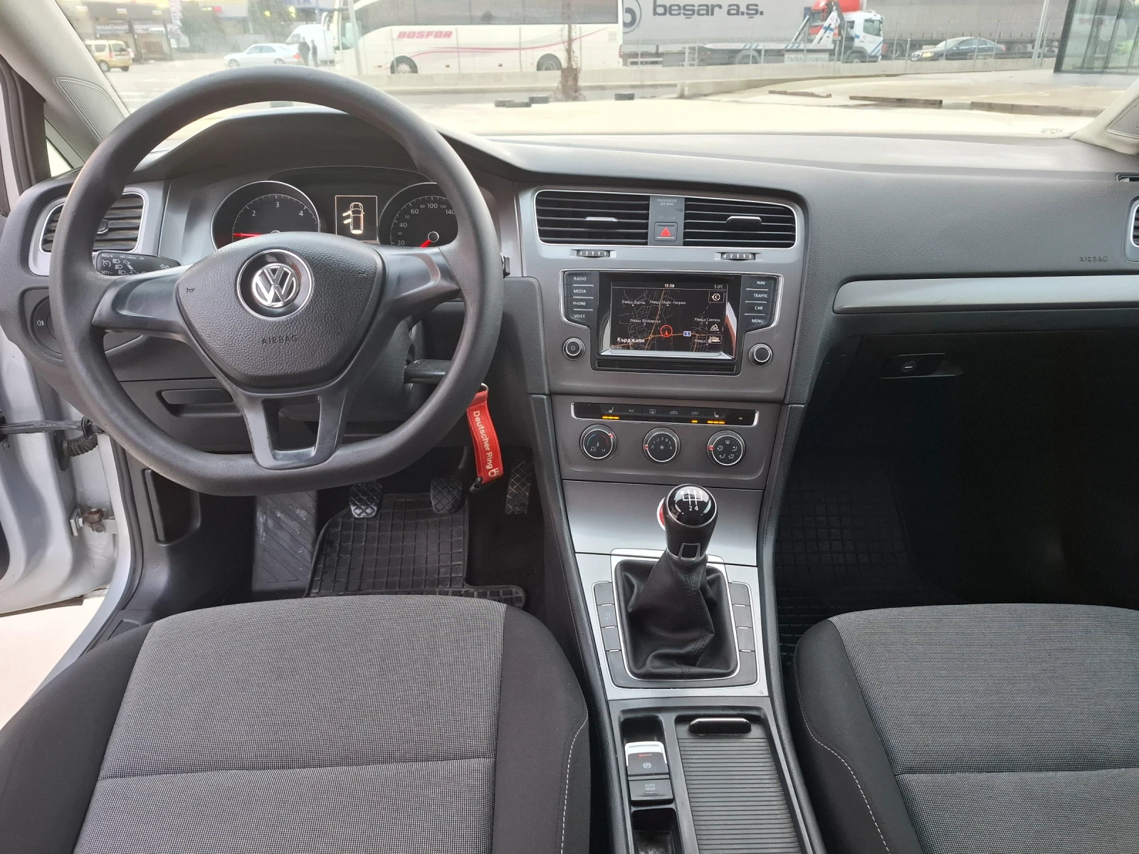 VW Golf 1.6 TDI-105к.с - изображение 8