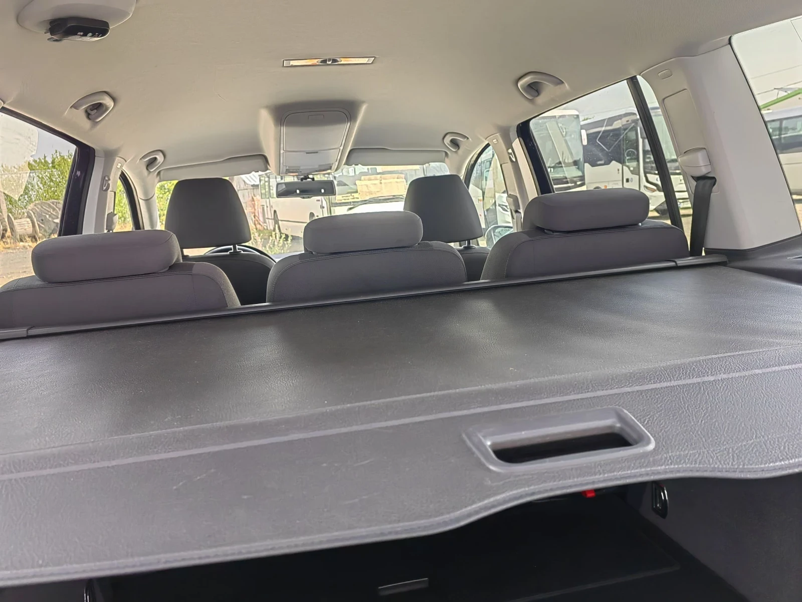 VW Touran Highline 1.6TDI 105 | Mobile.bg � ����������� 12